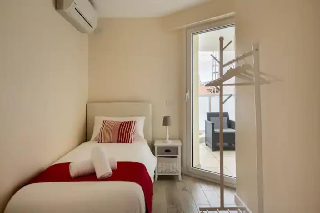 Leilighet Splendide 3p - French Riviera - 3mn - Air Conditioning - Balcony Antibes